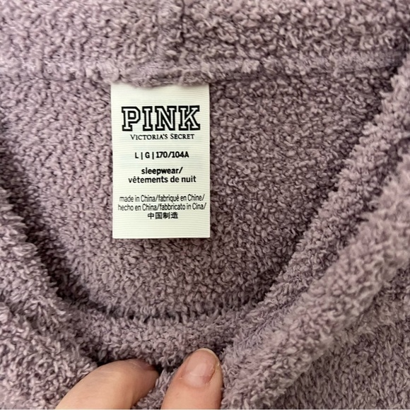 Victoria’s Secret Pink soft fluffy sweatshirt hoodie. Very warm soft crop style - Picture 4 of 7
